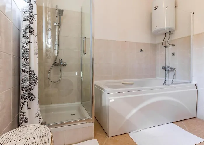 Дом отдыха 2 Bedroom Lovely In Пула