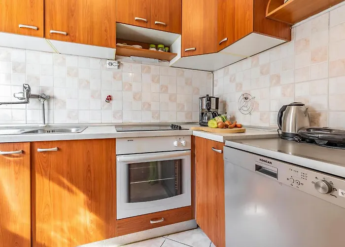 2 Bedroom Lovely In