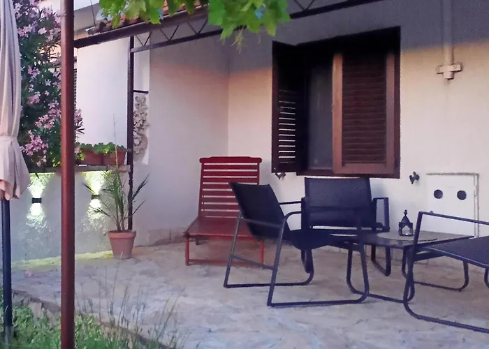 2 Bedroom Lovely In Пула