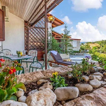 2 Bedroom Lovely In Pula