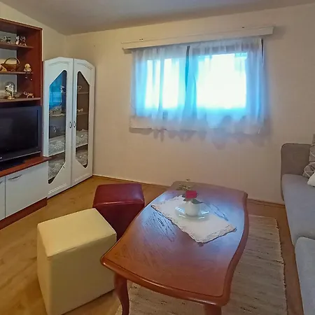 2 Bedroom Lovely In Сasa de vacaciones