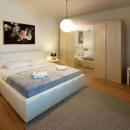 2 Bedroom Lovely In Pula