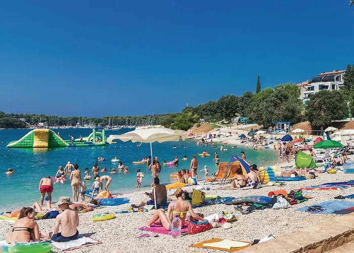 2 Bedroom Lovely In Vakantiehuis Pula